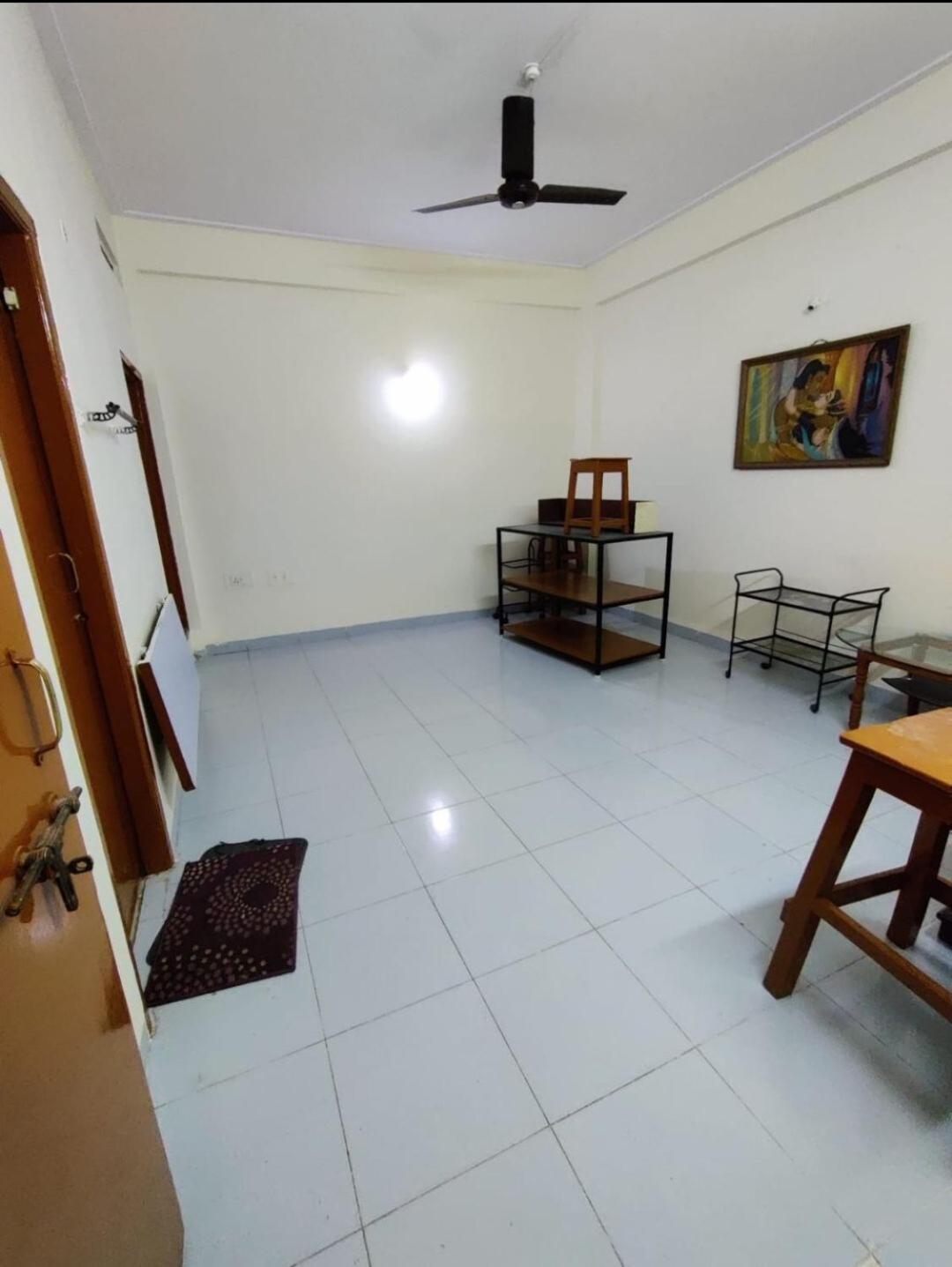 Villa Spacious With Basic Amenities *
